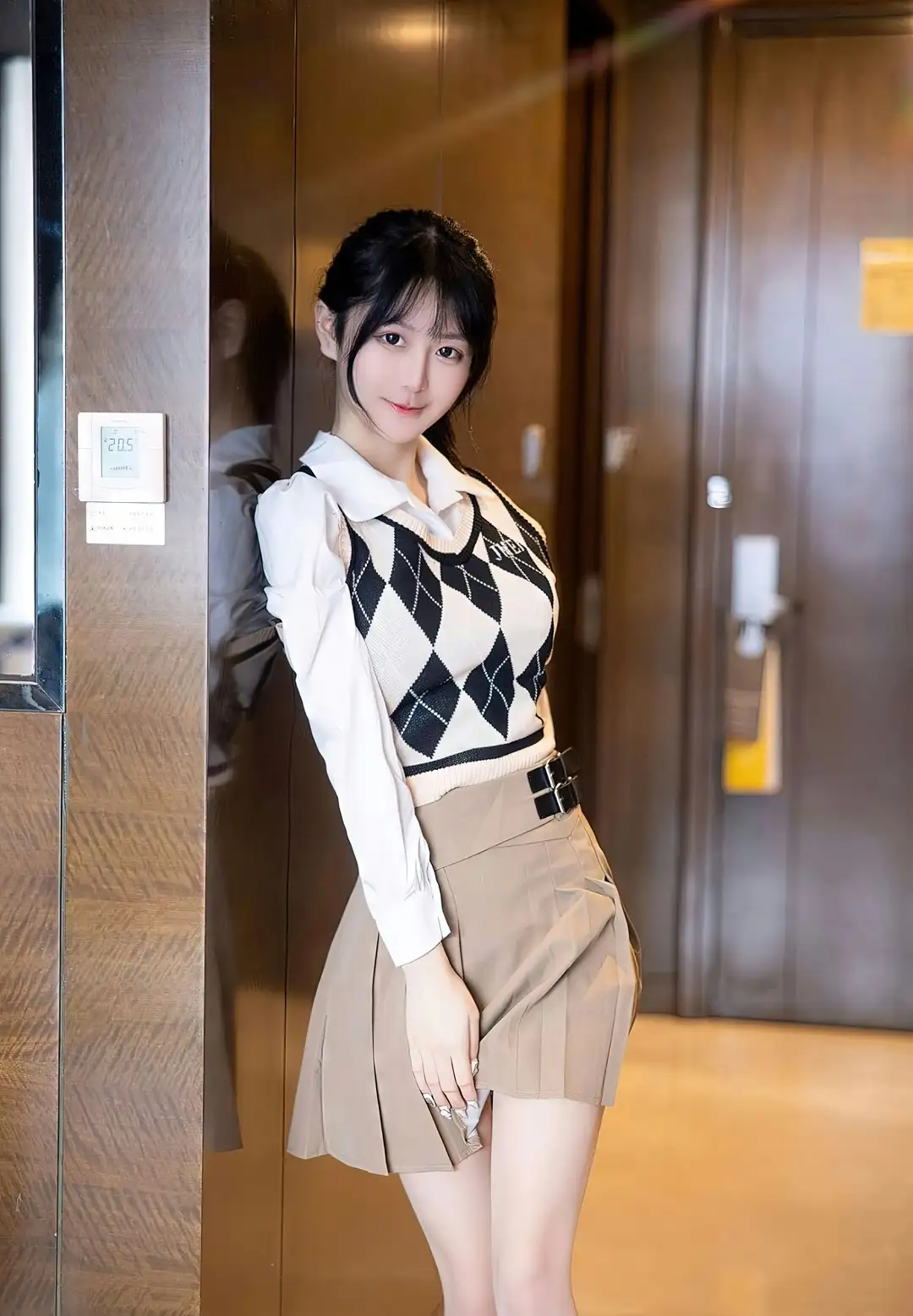 谢小蒽 谢小蒽 黑丝御姐甜辣私房写真 2025火辣高清作品 - 老猫出品